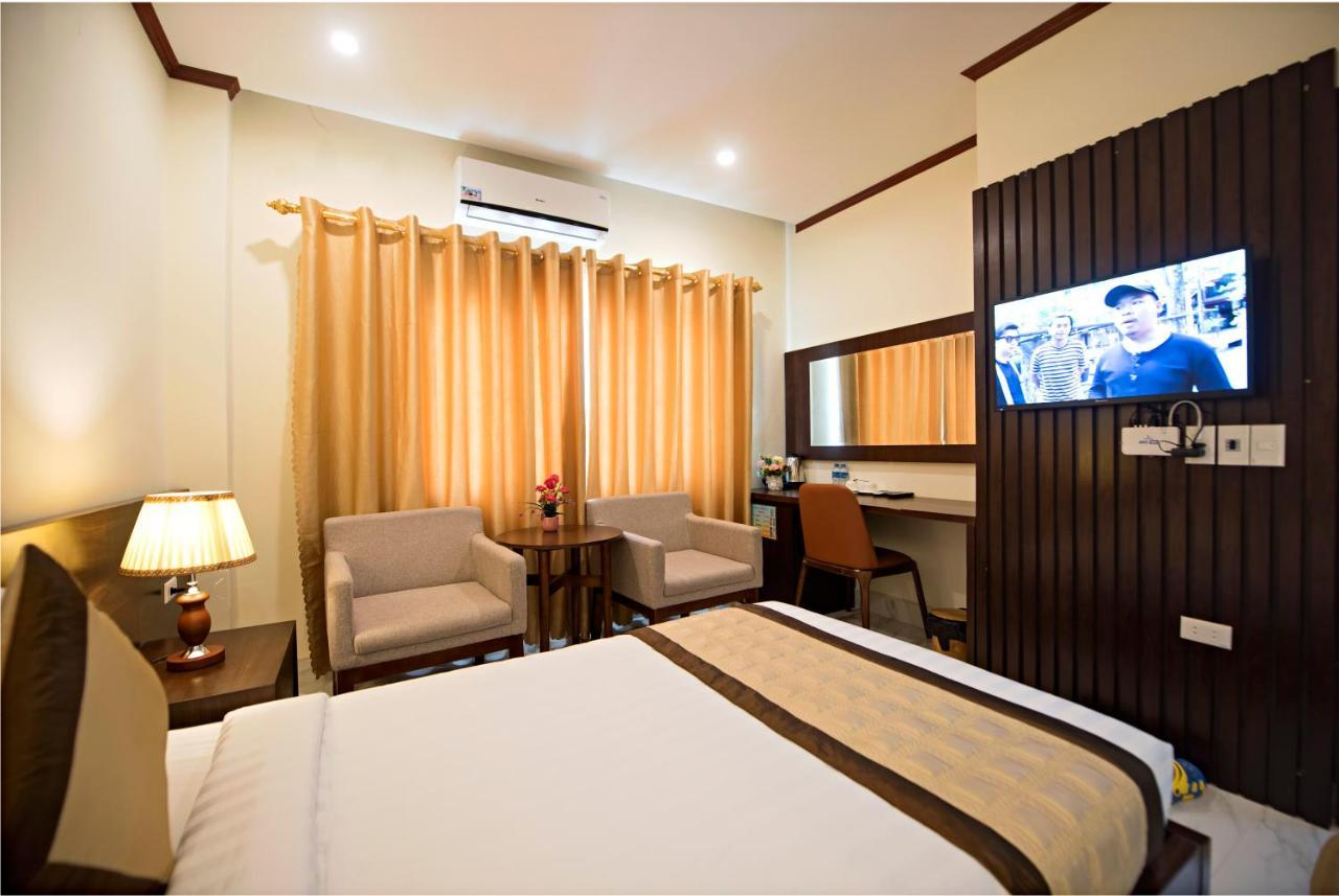 Premier Vang Vieng Hotel Exterior photo