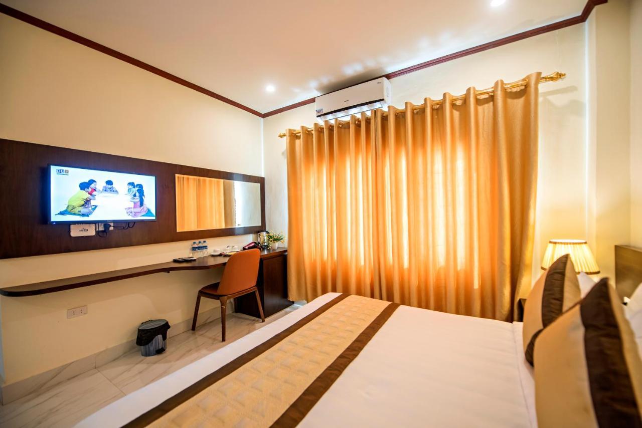Premier Vang Vieng Hotel Exterior photo
