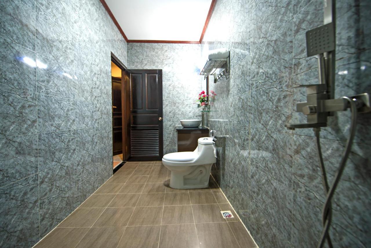 Premier Vang Vieng Hotel Exterior photo