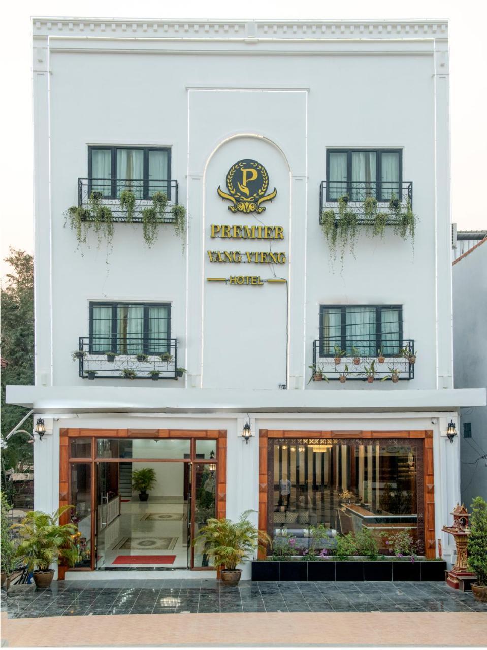 Premier Vang Vieng Hotel Exterior photo