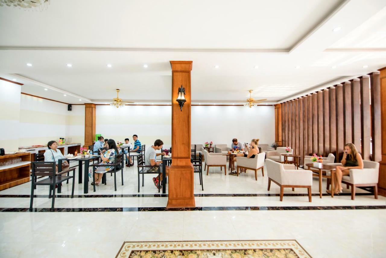 Premier Vang Vieng Hotel Exterior photo